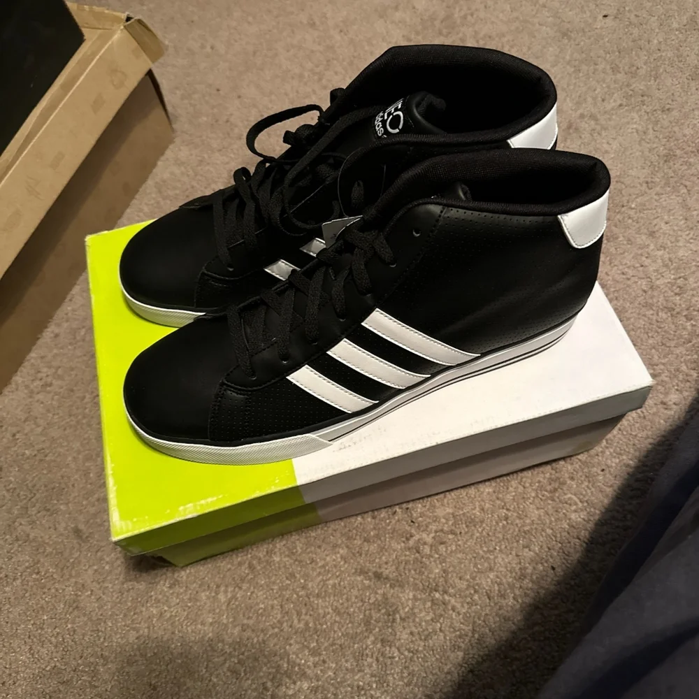 Addidas Mens - Picture 2 of 4